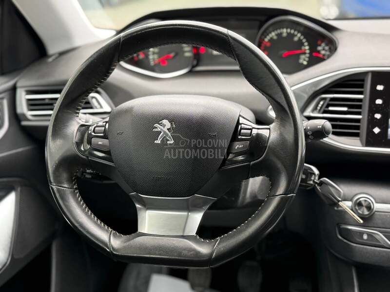 Peugeot 308 1.6eHdi
