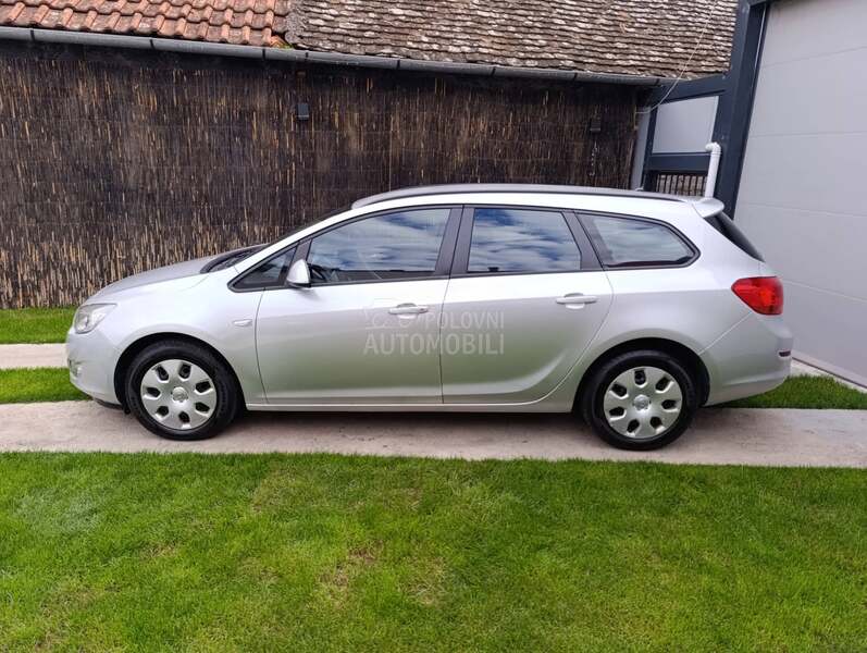 Opel Astra J 1.7 cdti