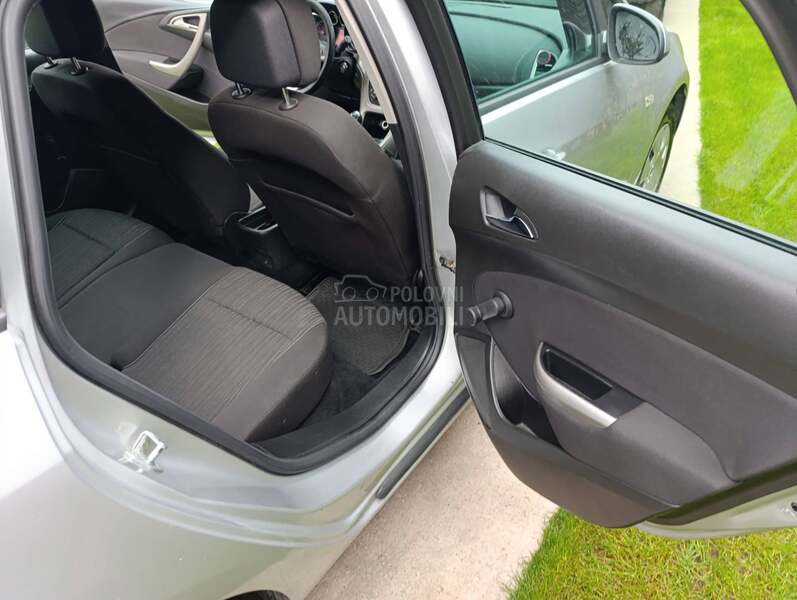 Opel Astra J 1.7 cdti