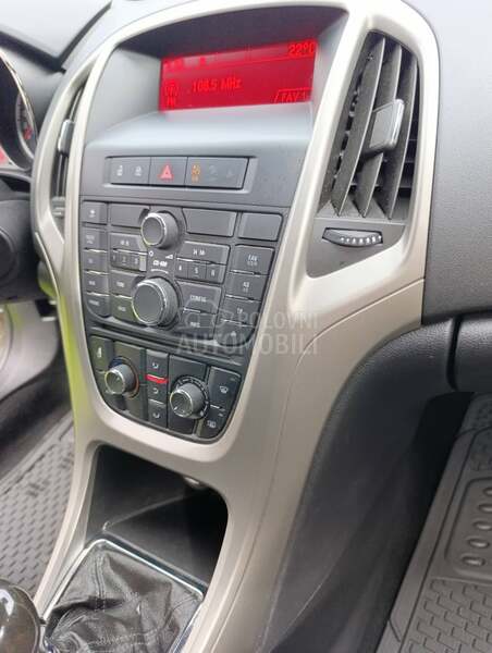 Opel Astra J 1.7 cdti