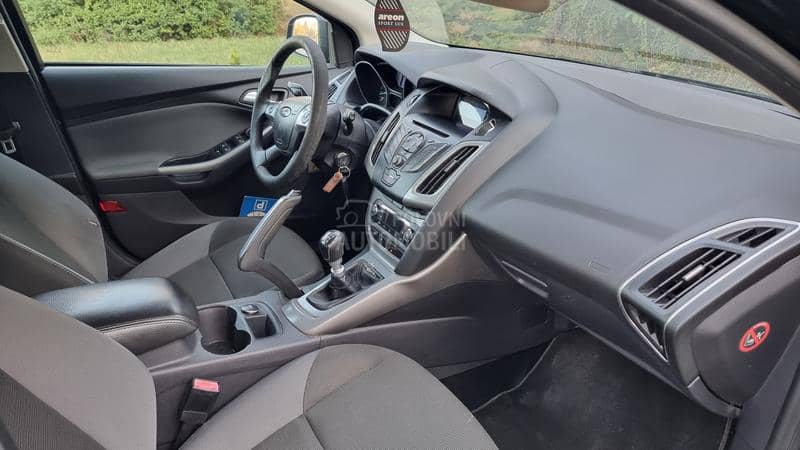 Ford Focus 1-0 SCTi SVAJCARSKA