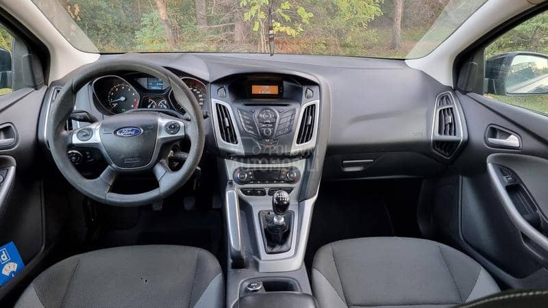 Ford Focus 1-0 SCTi SVAJCARSKA