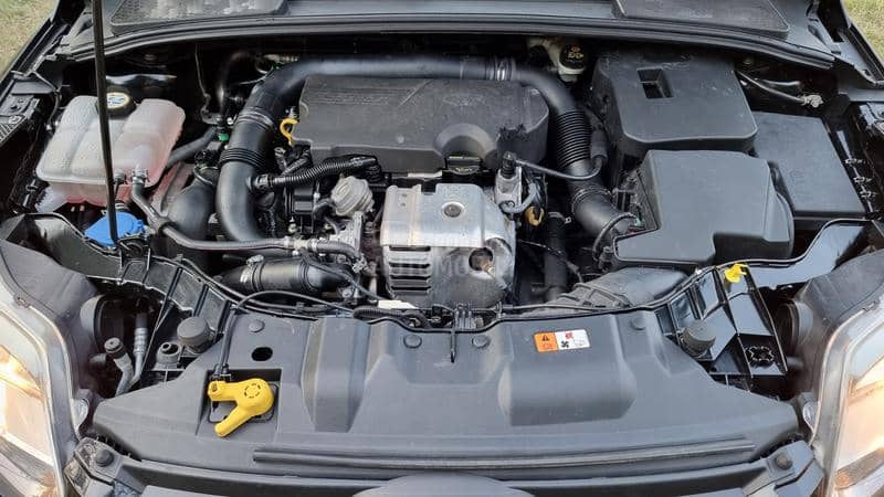 Ford Focus 1-0 SCTi SVAJCARSKA