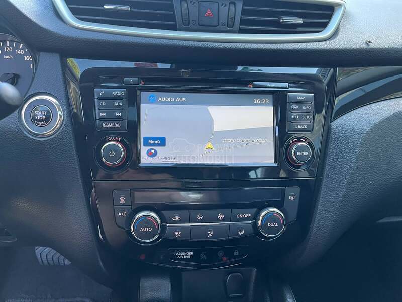 Nissan Qashqai 1.2 pano 360