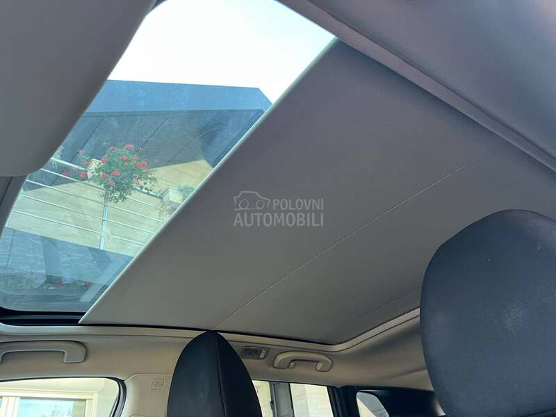 Nissan Qashqai 1.2 pano 360