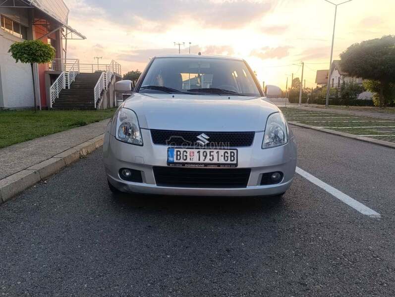Suzuki Swift 
