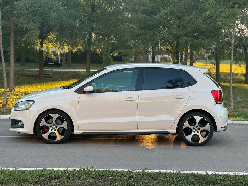 Volkswagen Polo 1.4gti dsg/led/nawi