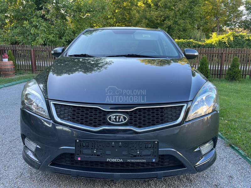 Kia cee`d N.A.V.I