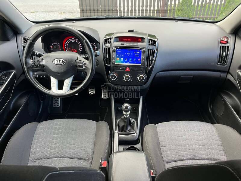 Kia cee`d N.A.V.I