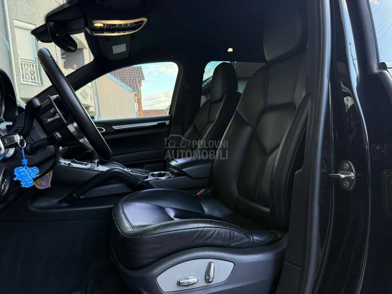 Porsche Cayenne 3.0