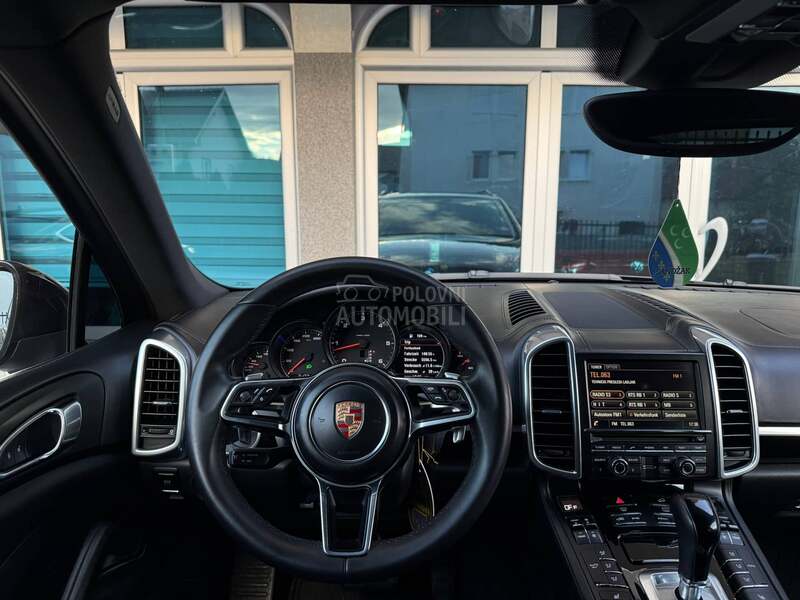 Porsche Cayenne 3.0