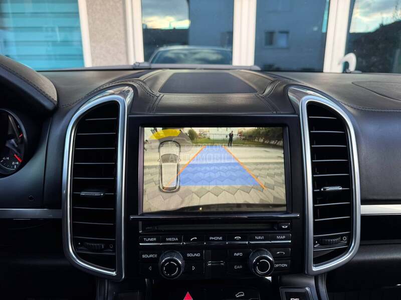 Porsche Cayenne 3.0