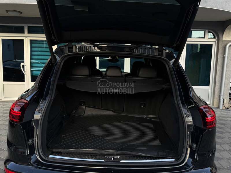 Porsche Cayenne 3.0