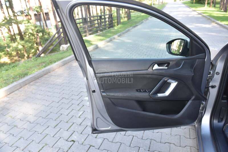 Peugeot 308 1.6 BlueHdi
