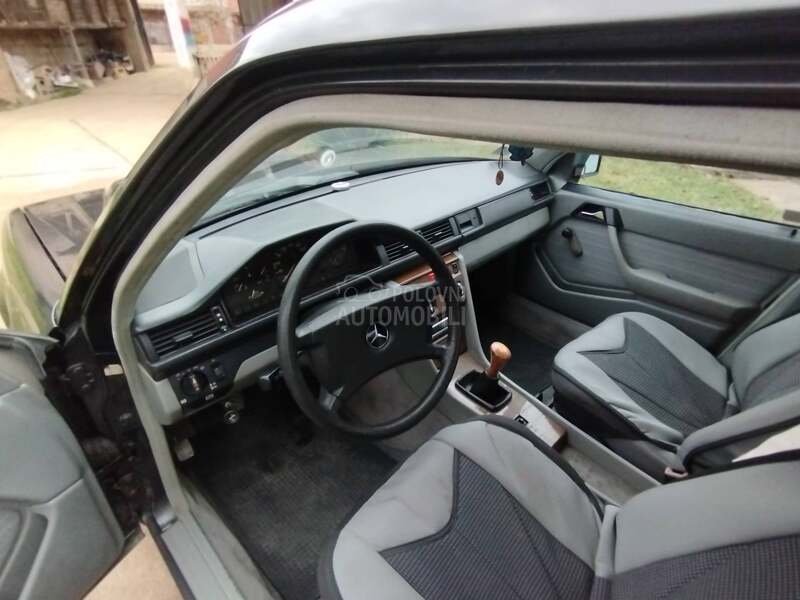 Mercedes Benz E 124 