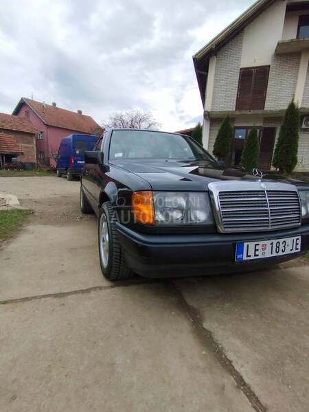 Mercedes Benz E 124 