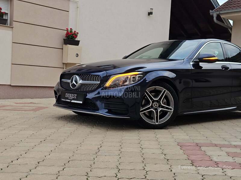 Mercedes Benz C 180 AMG/MULTIB/VIRT