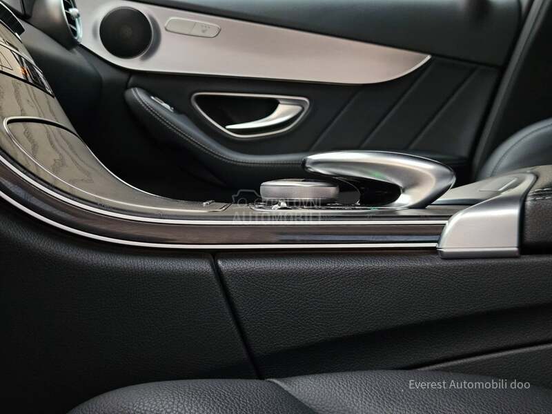 Mercedes Benz C 180 AMG/MULTIB/VIRT