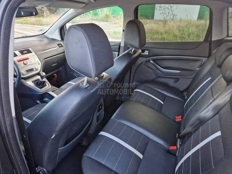 Ford Kuga 2.0 TDCI TITANIUM