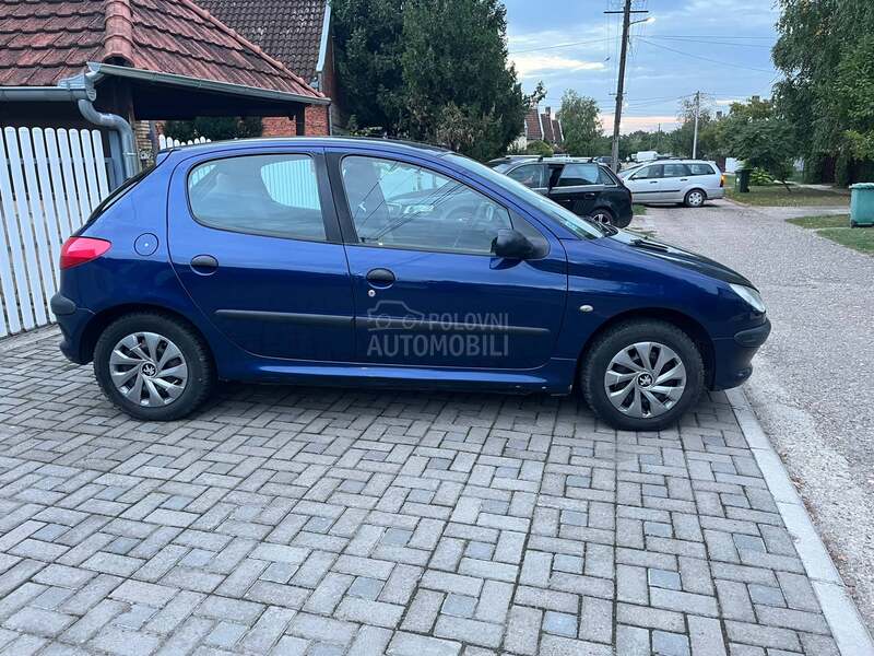 Peugeot 206 1.1i//TOOPP