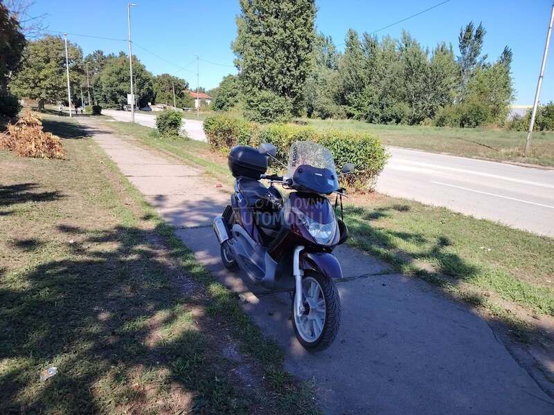 Piaggio Beverly 200