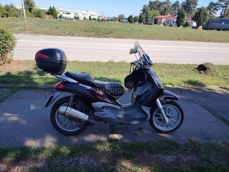 Piaggio Beverly 200