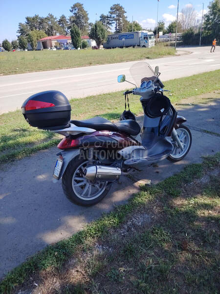 Piaggio Beverly 200