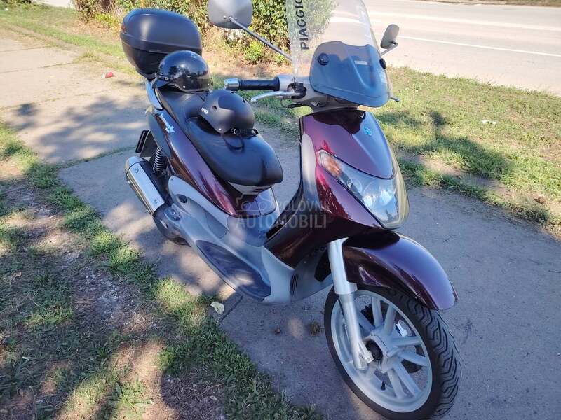 Piaggio Beverly 200