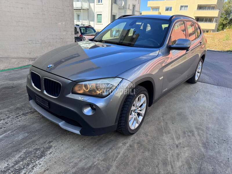 BMW X1 28i