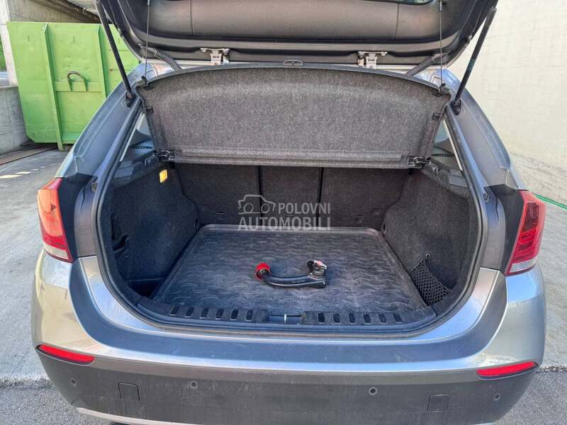 BMW X1 28i