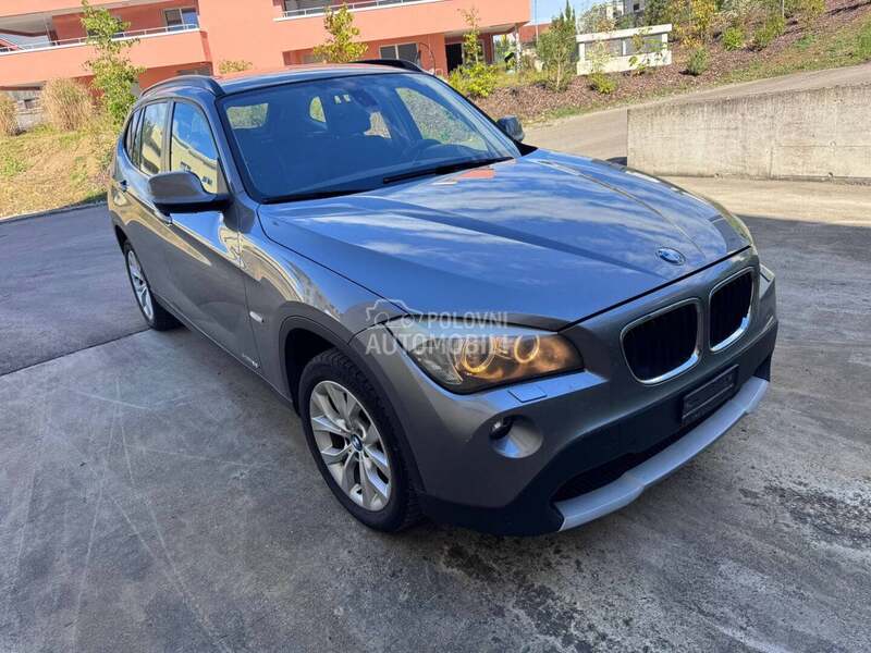 BMW X1 28i