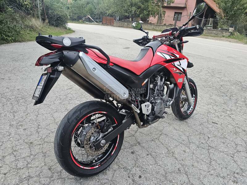 Yamaha xt660x