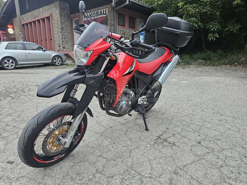 Yamaha xt660x