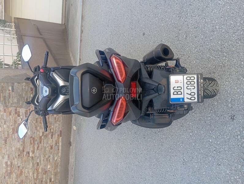 Yamaha x max