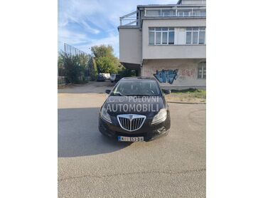 Lancia Delta 200 konja