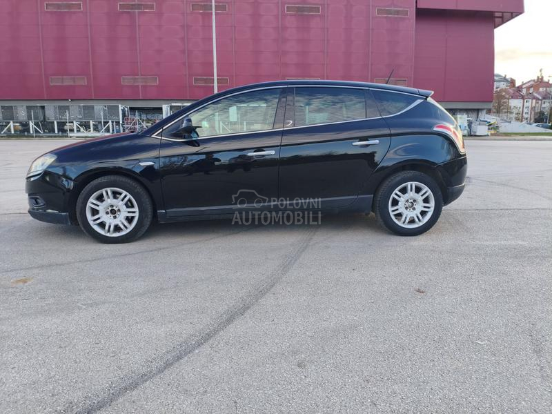 Lancia Delta 200 konja