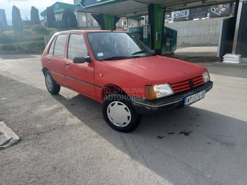 Peugeot 205 