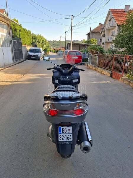 Suzuki Burgman 400