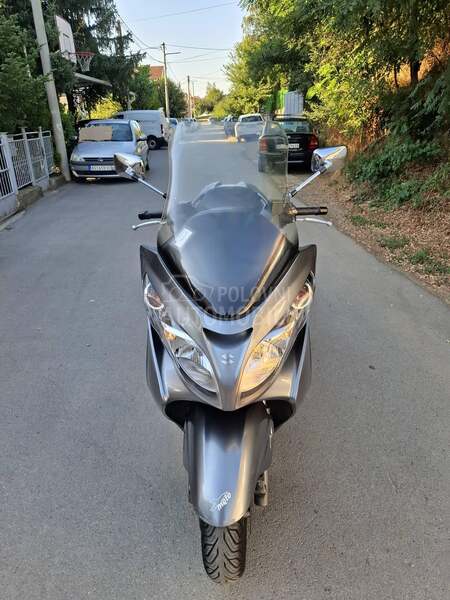 Suzuki Burgman 400
