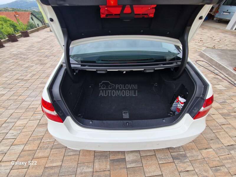 Mercedes Benz E 200 E 200 CDI