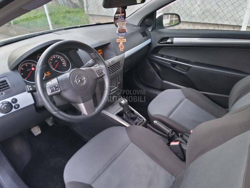 Opel Astra H 1.7 GTC