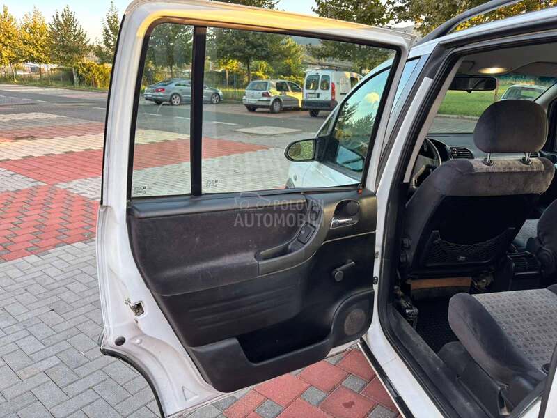 Opel Zafira 