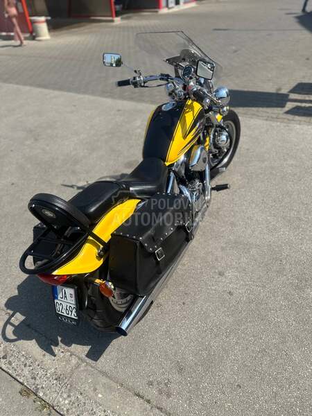 Suzuki Marauder VZ 800