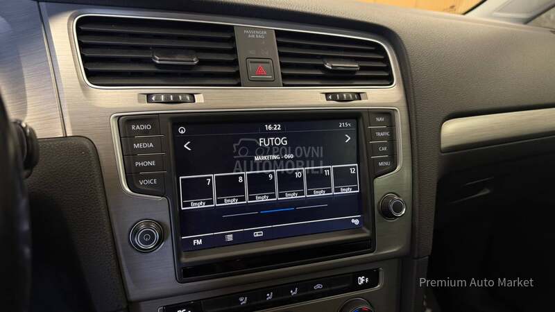 Volkswagen Golf 7 //1.6 TDI//N.AVI/NOV