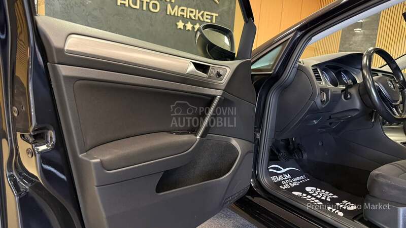 Volkswagen Golf 7 //1.6 TDI//N.AVI/NOV