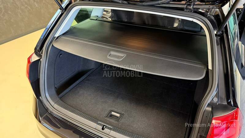 Volkswagen Golf 7 //1.6 TDI//N.AVI/NOV