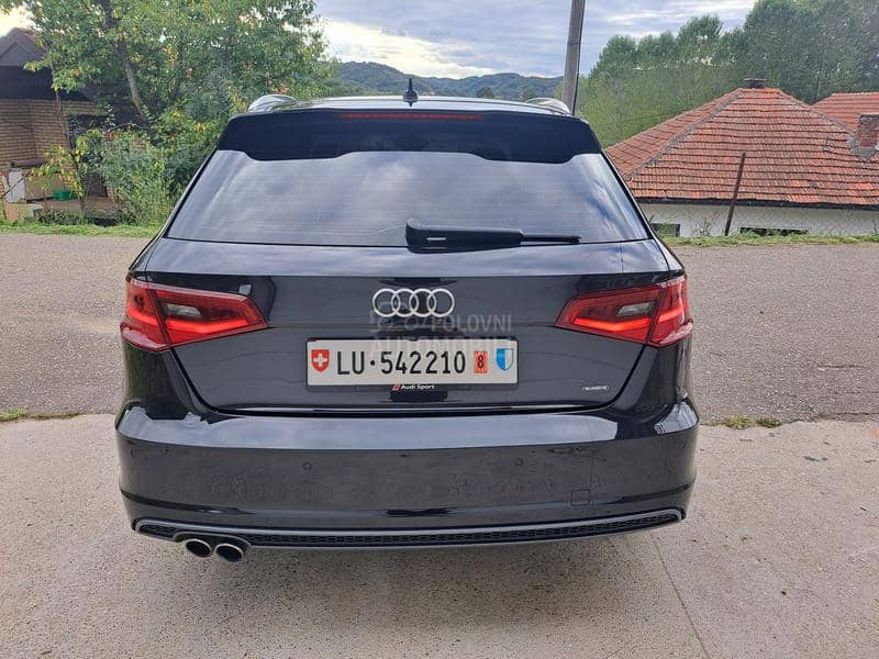 Audi A3 1.8TFSI4X4švajcarska