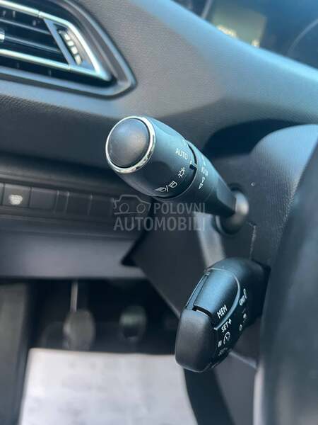 Peugeot 308 1.6 HDI /PANO/KAMERA