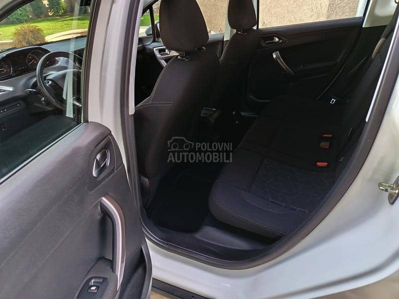 Peugeot 2008 1.6eHDi