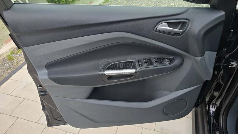 Ford C-Max TITANIUM